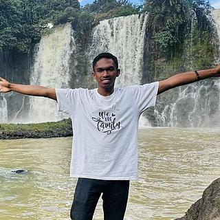 Hajaaridera Randriamananoro  Développeur front-end