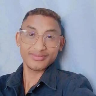 Geovanni Mark Community manager