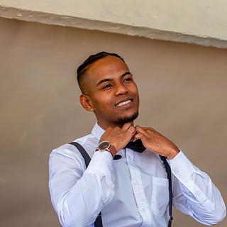 Rado Angello Razafindraibe Graphiste spécialisé en charte graphique