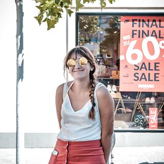 Julie Lino Community manager